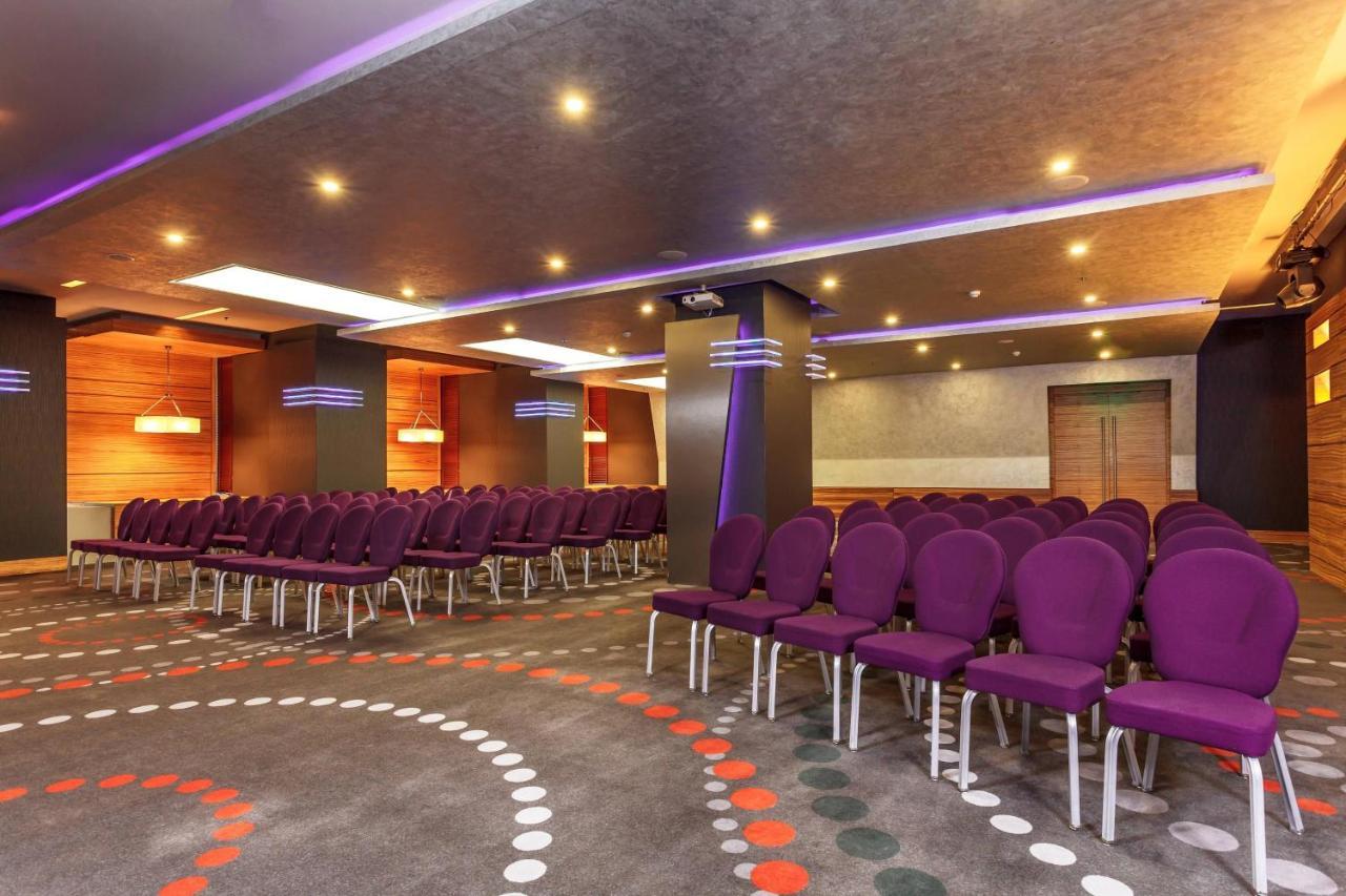 Sheraton Bucharest Hotel Exterior foto The main conference room