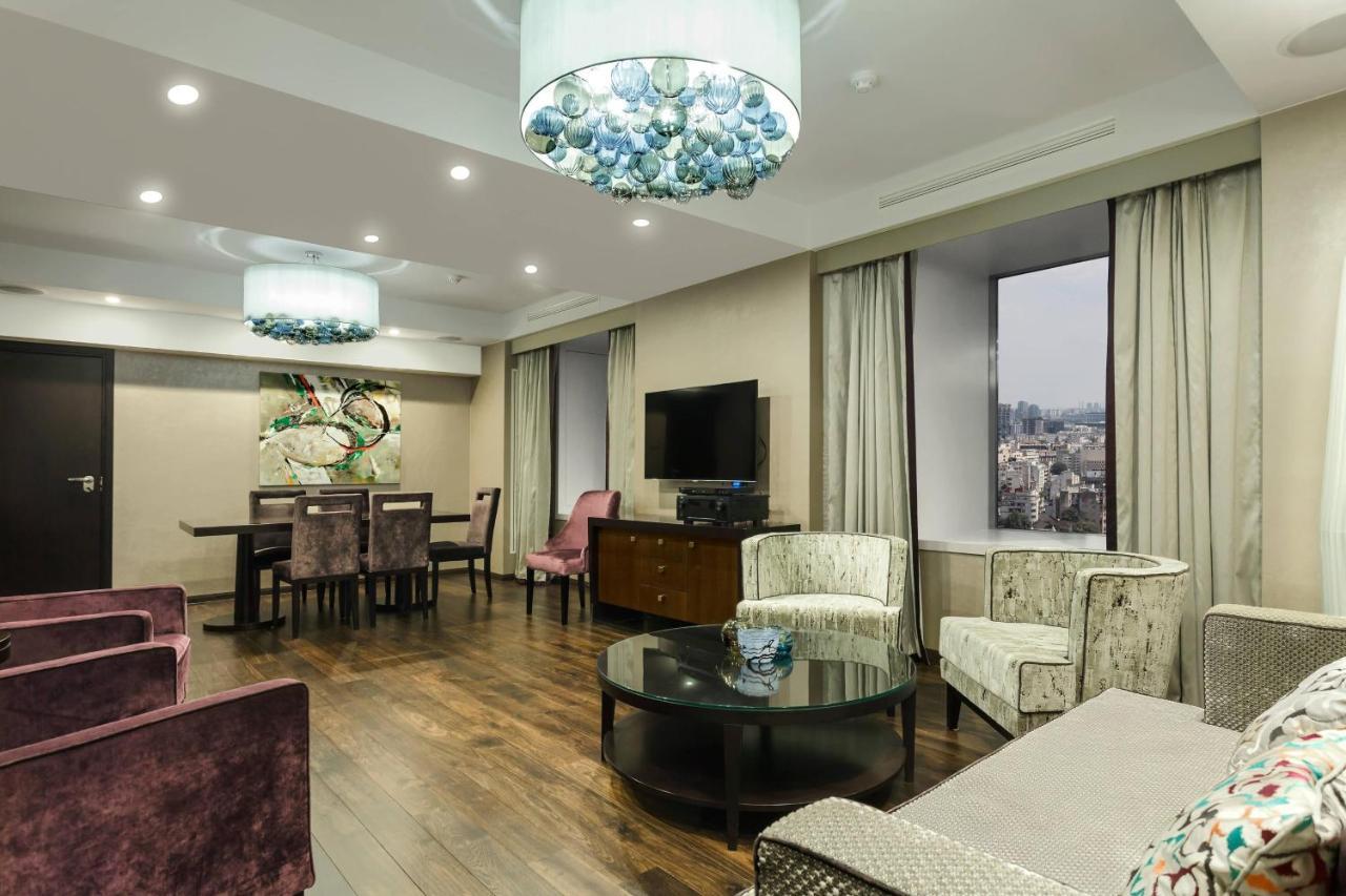 Sheraton Bucharest Hotel Exterior foto Suite at the Mandarin Oriental, Munich